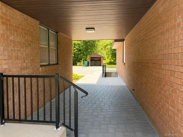 124 New Holland Village, Nanuet, NY 10954