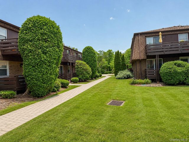 124 New Holland Village, Nanuet, NY 10954