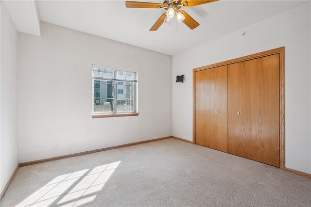 3036 Center Point Rd 203, Cedar Rapids, IA 52402