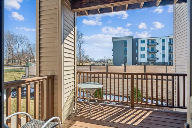 3036 Center Point Rd 203, Cedar Rapids, IA 52402