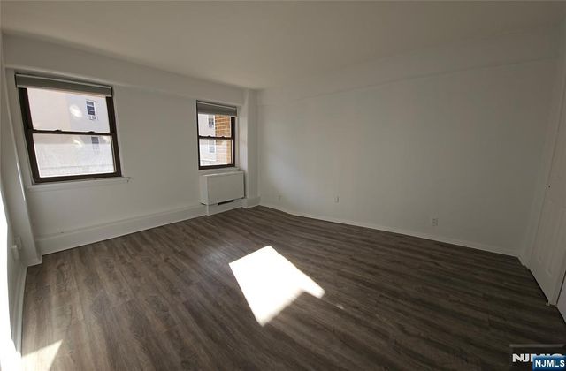 8800 Boulevard East 4B, North Bergen, NJ 07047