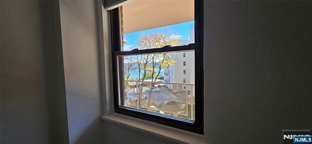 8800 Boulevard East 4B, North Bergen, NJ 07047