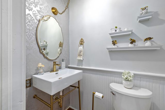 202 N Salem Avenue, Sumter, SC 29150