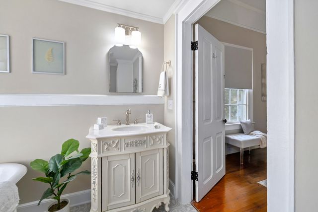 202 N Salem Avenue, Sumter, SC 29150