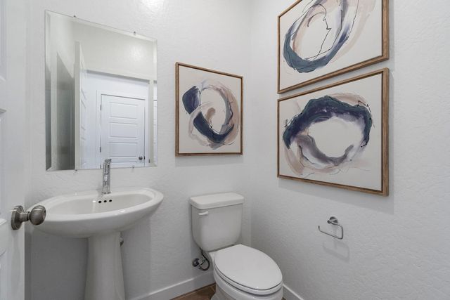 1059 Springtime Avenue, Clovis, CA 93619