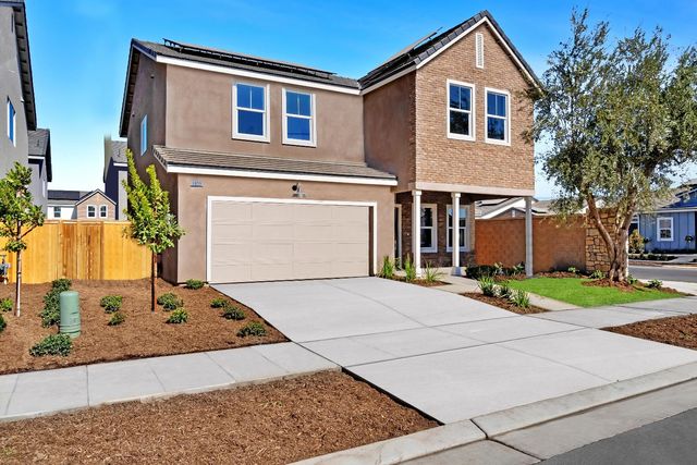 1059 Springtime Avenue, Clovis, CA 93619