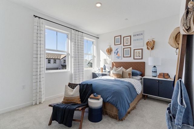 1059 Springtime Avenue, Clovis, CA 93619