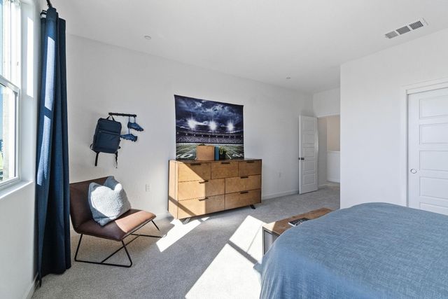 1059 Springtime Avenue, Clovis, CA 93619