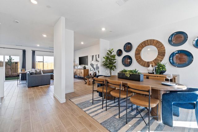 1059 Springtime Avenue, Clovis, CA 93619