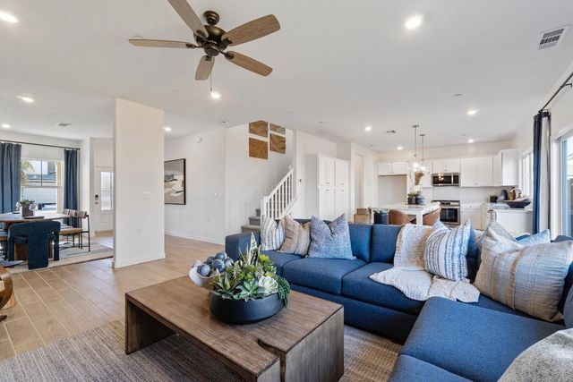 1059 Springtime Avenue, Clovis, CA 93619