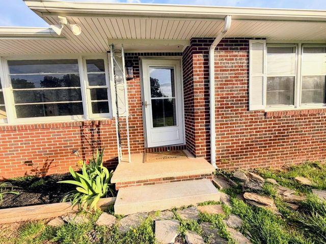 2130 Hampton Road, Wellford, SC 29385