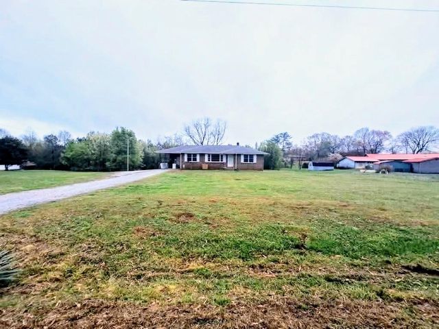 2130 Hampton Road, Wellford, SC 29385