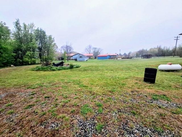 2130 Hampton Road, Wellford, SC 29385