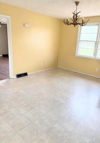 2130 Hampton Road, Wellford, SC 29385