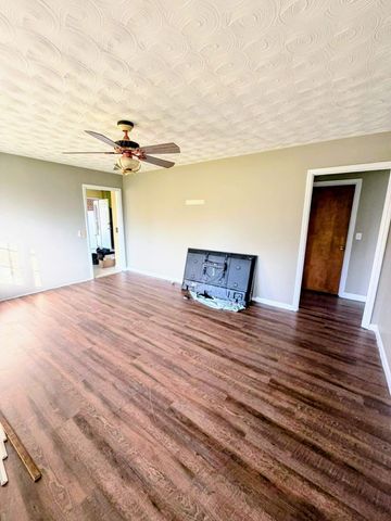 2130 Hampton Road, Wellford, SC 29385