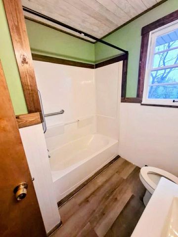 2130 Hampton Road, Wellford, SC 29385