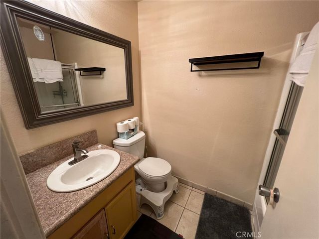 5325 Newcastle 330, Encino, CA 91316