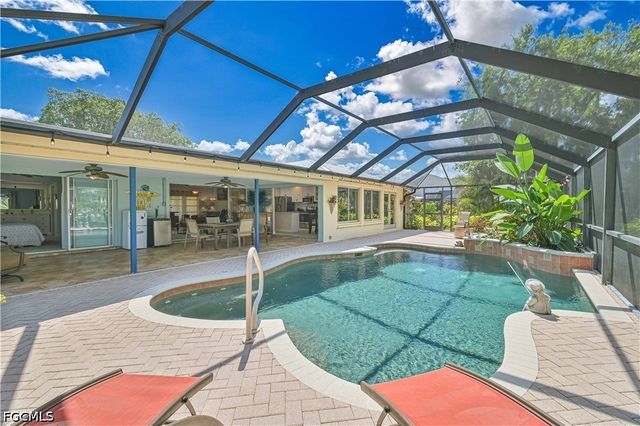1910 Oak DR, Alva, FL 33920