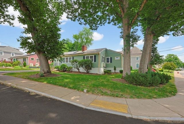138 Tolman St, Newton, MA 02465