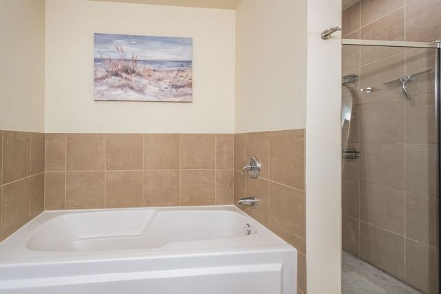 758 N Larrabee Street 718, Chicago, IL 60654