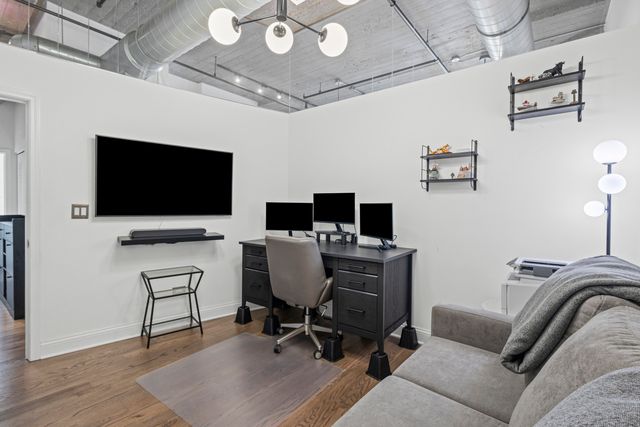 758 N Larrabee Street 718, Chicago, IL 60654