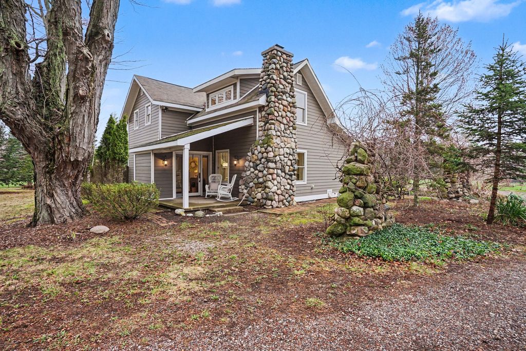 1719 66th Street, Ganges Twp, MI 49408