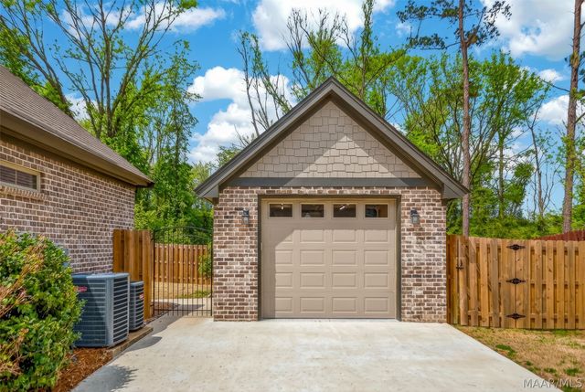 9536 Crescent Lodge Drive, Pike Road, AL 36064