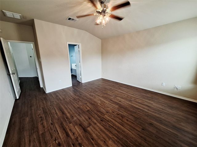 325 Comal RUN, Hutto, TX 78634