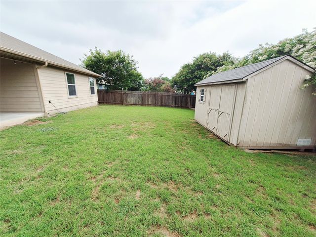 325 Comal RUN, Hutto, TX 78634