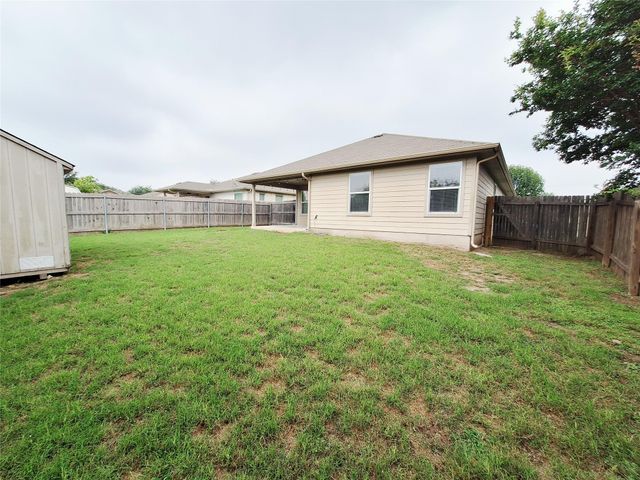 325 Comal RUN, Hutto, TX 78634