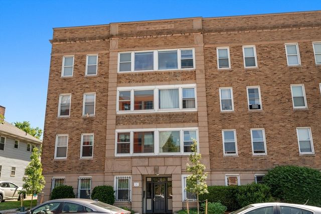 238 S Huntington Ave 1, Boston, MA 02130