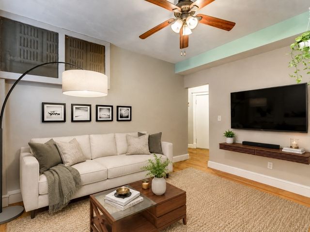 238 S Huntington Ave 1, Boston, MA 02130