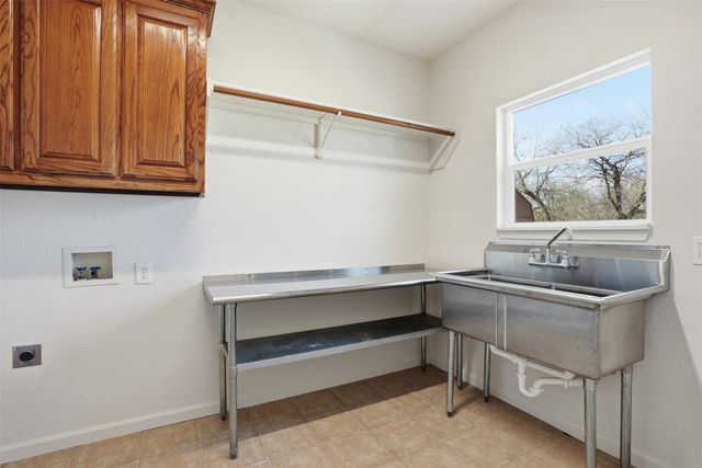 410 S Spears Street, Alvarado, TX 76009