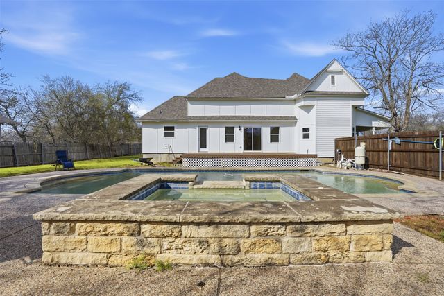 410 S Spears Street, Alvarado, TX 76009