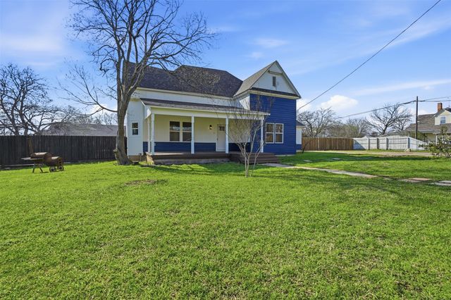 410 S Spears Street, Alvarado, TX 76009