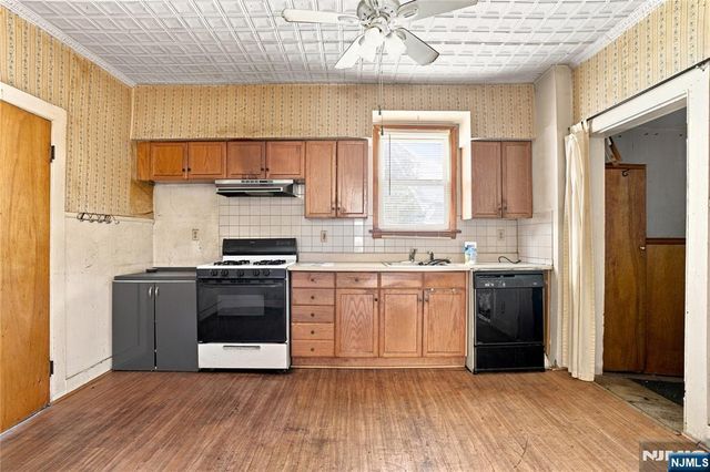 223 Montgomery Street, Bloomfield, NJ 07003