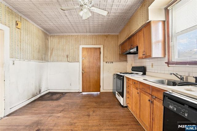 223 Montgomery Street, Bloomfield, NJ 07003