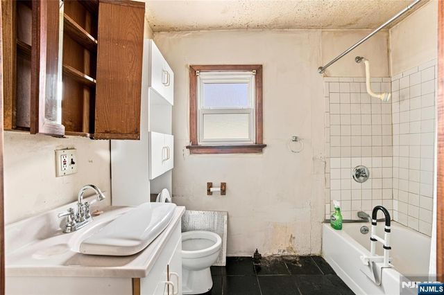223 Montgomery Street, Bloomfield, NJ 07003