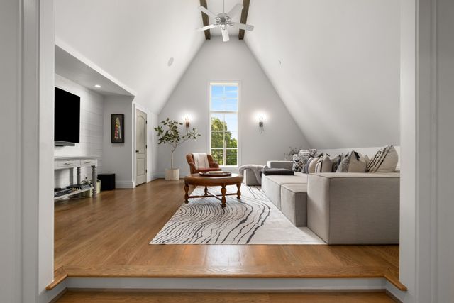 201 Haverford Ave, Nashville, TN 37205