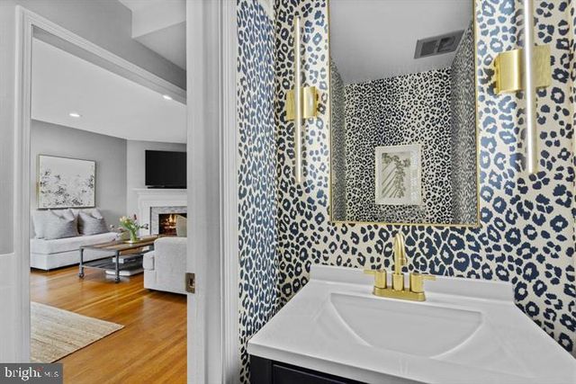6707 MELROSE DR, Mclean, VA 22101