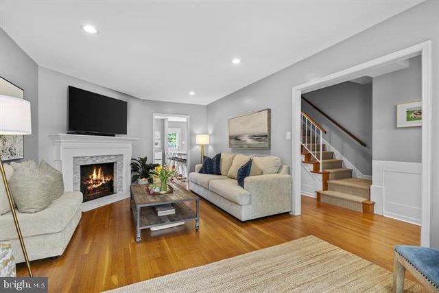 6707 MELROSE DR, Mclean, VA 22101