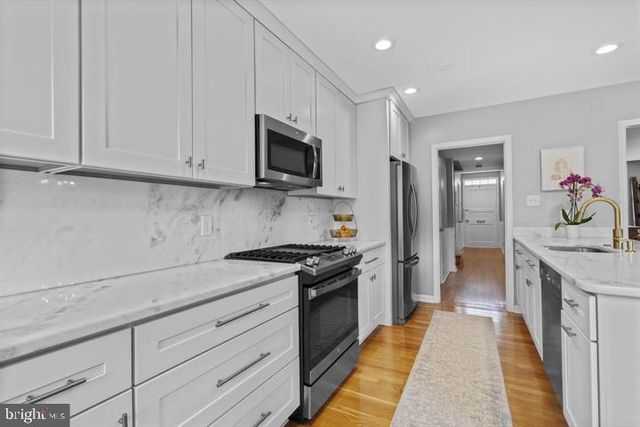 6707 MELROSE DR, Mclean, VA 22101