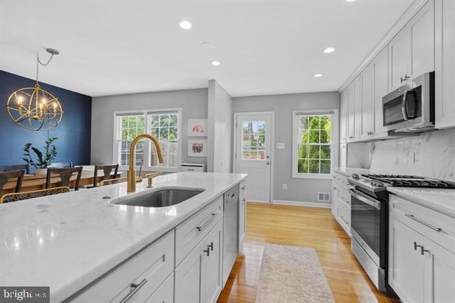 6707 MELROSE DR, Mclean, VA 22101