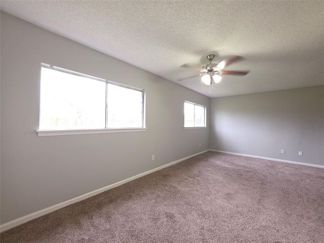 9814 Kiwi Lane, Conroe, TX 77385