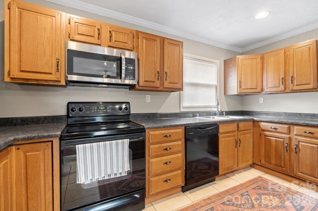 540 Duncan Creek Road, Fletcher, NC 28732