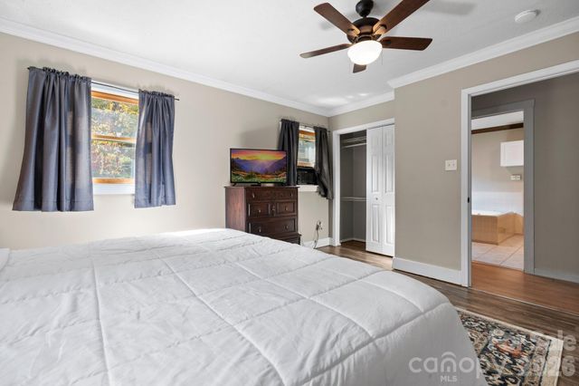540 Duncan Creek Road, Fletcher, NC 28732
