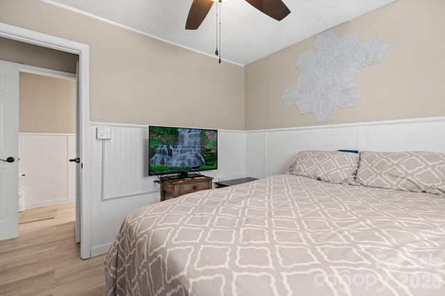 540 Duncan Creek Road, Fletcher, NC 28732