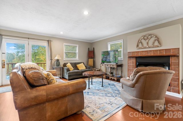 540 Duncan Creek Road, Fletcher, NC 28732