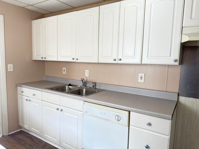 21345 Inkster Road, Farmington, MI 48336