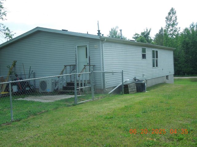 1079 Hemlock Street, Beaverton, MI 48612